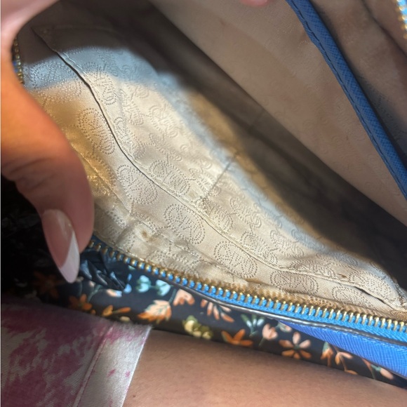 Blue Michael Kors crossbody purse - Picture 5 of 5